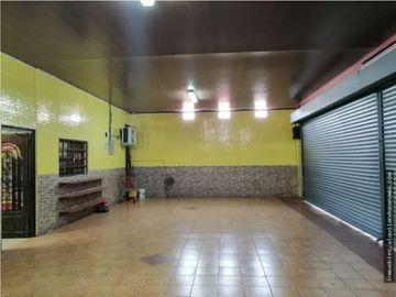 Se Vende Local Comercial 300 mts Parque Lefevre $395.000.oo