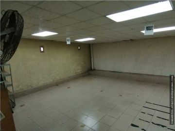 Se Vende Local Comercial 300 mts Parque Lefevre $395.000.oo