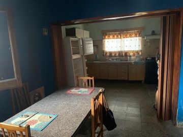 Casa 3 Ambientes A Reciclar En El Centro De Ezpeleta