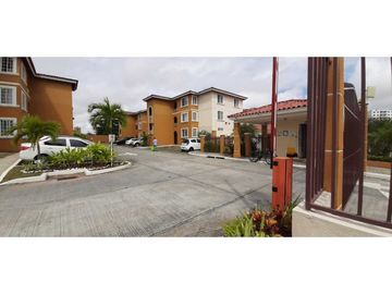 VENTA  APARTAMENTO EN LAS ACACIAS PH CANTABRIA V