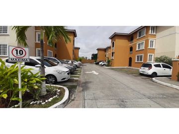VENTA  APARTAMENTO EN LAS ACACIAS PH CANTABRIA V