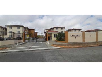 VENTA  APARTAMENTO EN LAS ACACIAS PH CANTABRIA V