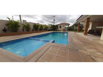 VENTA  APARTAMENTO EN LAS ACACIAS PH CANTABRIA V