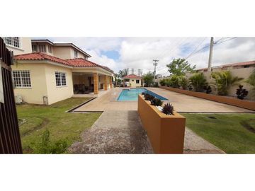 VENTA  APARTAMENTO EN LAS ACACIAS PH CANTABRIA V