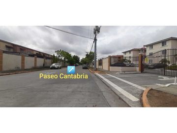 VENTA  APARTAMENTO EN LAS ACACIAS PH CANTABRIA V