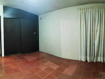 Casa en Rentade 4 rec en San Miguel Xicalco, Ajusco 1350 m2 Terreno y  280m de construcción.    Gánala!