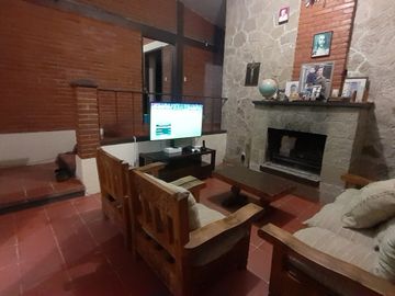 Casa en Rentade 4 rec en San Miguel Xicalco, Ajusco 1350 m2 Terreno y  280m de construcción.    Gánala!