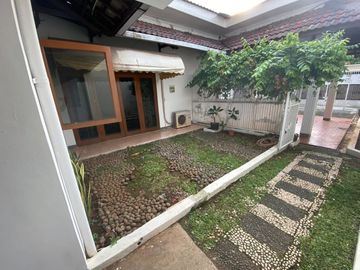 For Rent Beautiful Garden House at Kemang
