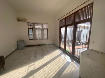 For Rent Beautiful Garden House at Kemang