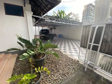 For Rent Beautiful Garden House at Kemang