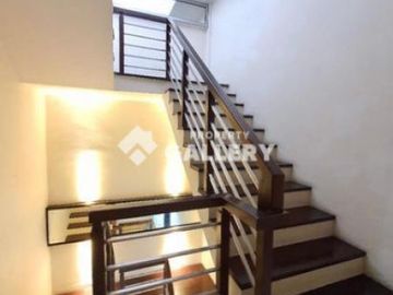 Villa Jalan Sultan Hasanuddin Dekat Jalan Iskandar Muda Medan