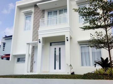 Rumah Cantik free desain di Lembang 29 menit Dago Dreampark