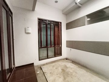 Di Sewakan Rumah Siap Huni 4 Kamar di Batununggal Bandung