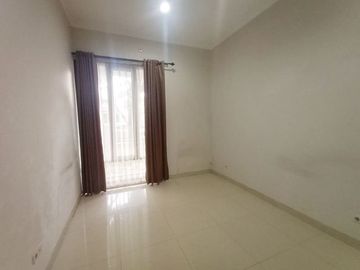 Di Sewakan Rumah Siap Huni 4 Kamar di Batununggal Bandung