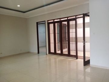 Di Sewakan Rumah Siap Huni 4 Kamar di Batununggal Bandung