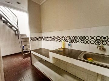 Di Sewakan Rumah Siap Huni 4 Kamar di Batununggal Bandung