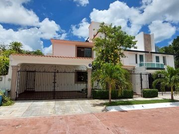 CASA EN VENTA EN CANCUN CENTRO