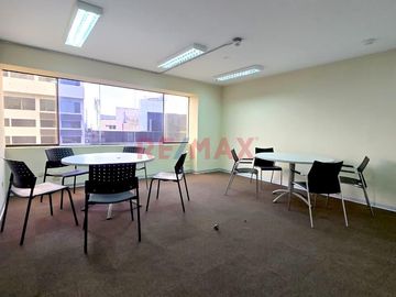 Eleva Tu Empresa En San Isidro Golf – Oficina En Alquiler