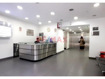 Eleva Tu Empresa En San Isidro Golf – Oficina En Alquiler