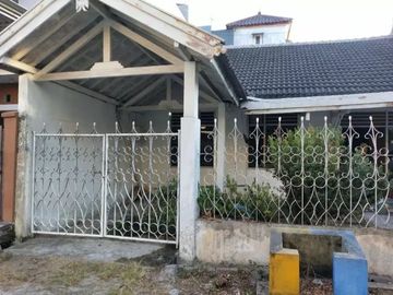 Rumah Hitung Tanah Darmo Baru Barat Surabaya