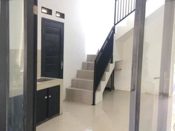 Rumah posisi hoek 2 lantai baru renov di De Marrakesh Ciwastra Bandung | SUTIAH