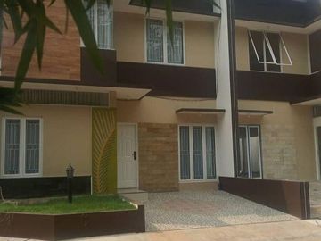 Rumah Dijual di Jatisampurna Bekasi Jawa Barat 2lt lokasi strategis