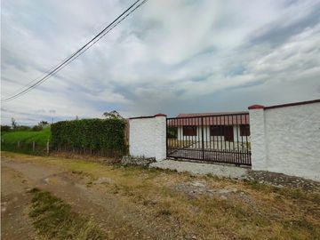 SE VENDE LOTE CAMPESTRE A 35 MINUTOS DE PEREIRA
