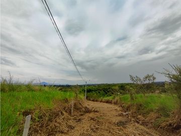 SE VENDE LOTE CAMPESTRE A 35 MINUTOS DE PEREIRA
