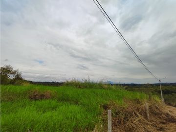 SE VENDE LOTE CAMPESTRE A 35 MINUTOS DE PEREIRA