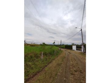 SE VENDE LOTE CAMPESTRE A 35 MINUTOS DE PEREIRA