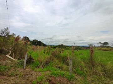 SE VENDE LOTE CAMPESTRE A 35 MINUTOS DE PEREIRA