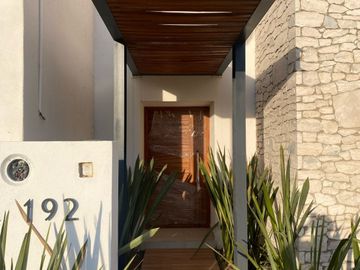 Bonita casa en Club Mixto La Loma
