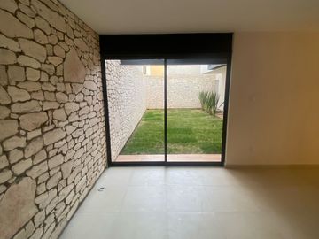 Bonita casa en Club Mixto La Loma