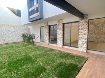 Bonita casa en Club Mixto La Loma