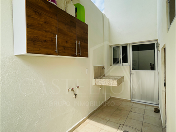 Casa en venta en Jiutepec en condominio con roof garden