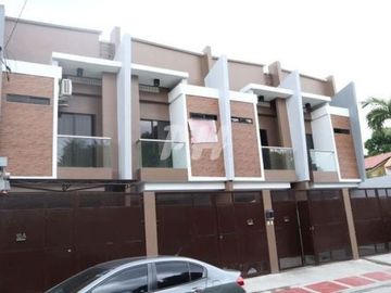 PH992 Townhouse for Sale in Fairview at 6.8M
