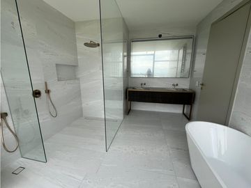 Se vende apartamento en la Maison by Fendi (AA)
