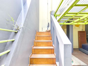 Rumah 2 Lantai 15 Menit ke Stasiun Rawa Buntu SHM Siap Huni J-38563