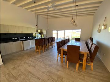 CASA EN VENTA COSTA ESMERALDA - ECUESTRE 281