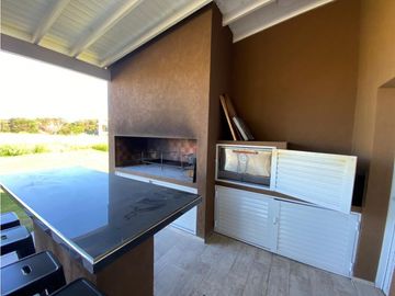 CASA EN VENTA COSTA ESMERALDA - ECUESTRE 281