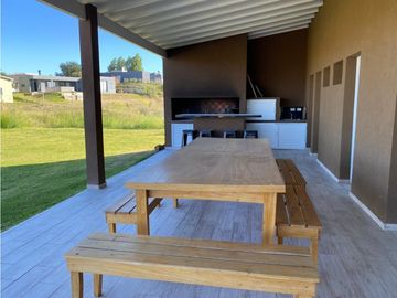 CASA EN VENTA COSTA ESMERALDA - ECUESTRE 281