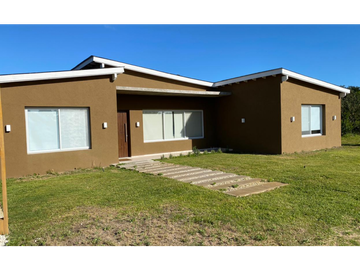 CASA EN VENTA COSTA ESMERALDA - ECUESTRE 281