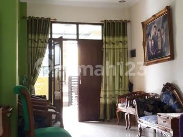 Rumah 2Lt di Pusat Kota Pamulang, Tangsel