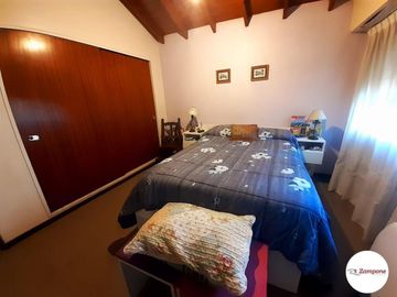 Venta Casa 6 ambientes con cochera patio terraza permuta por menor valor en CABA - Villa Devoto