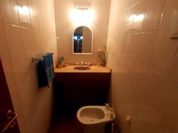 Venta Casa 6 ambientes con cochera patio terraza permuta por menor valor en CABA - Villa Devoto