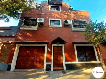 Venta Casa 6 ambientes con cochera patio terraza permuta por menor valor en CABA - Villa Devoto