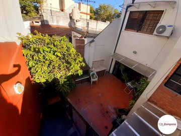 Venta Casa 6 ambientes con cochera patio terraza permuta por menor valor en CABA - Villa Devoto