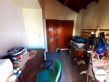 Venta Casa 6 ambientes con cochera patio terraza permuta por menor valor en CABA - Villa Devoto
