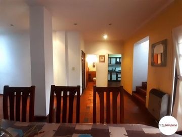 Venta Casa 6 ambientes con cochera patio terraza permuta por menor valor en CABA - Villa Devoto