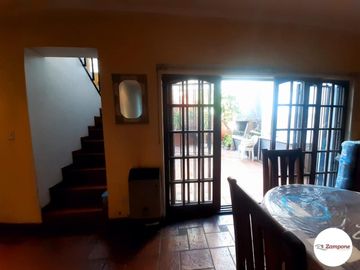 Venta Casa 6 ambientes con cochera patio terraza permuta por menor valor en CABA - Villa Devoto